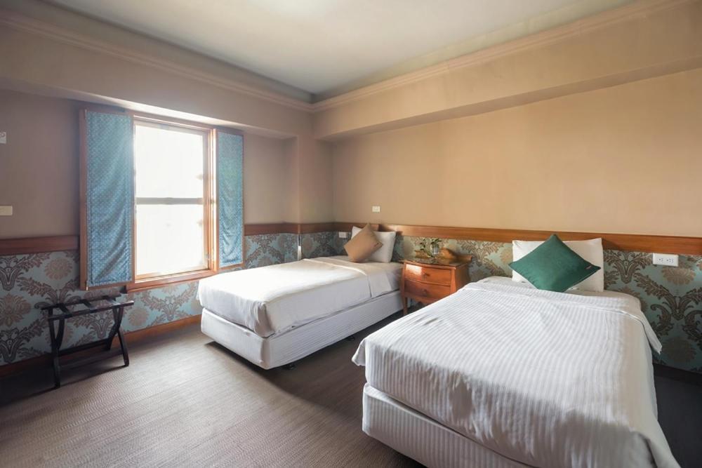 Hotel 翠安儂風旅 à T'ai-tung Extérieur photo