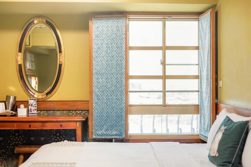 Hotel 翠安儂風旅 à T'ai-tung Extérieur photo