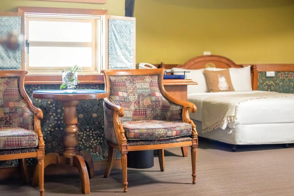 Hotel 翠安儂風旅 à T'ai-tung Extérieur photo