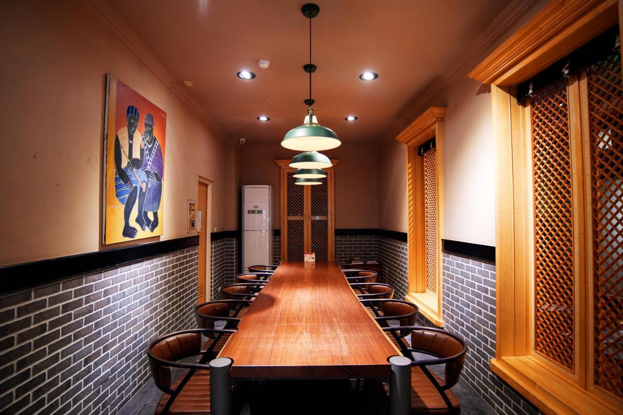 Hotel 翠安儂風旅 à T'ai-tung Extérieur photo